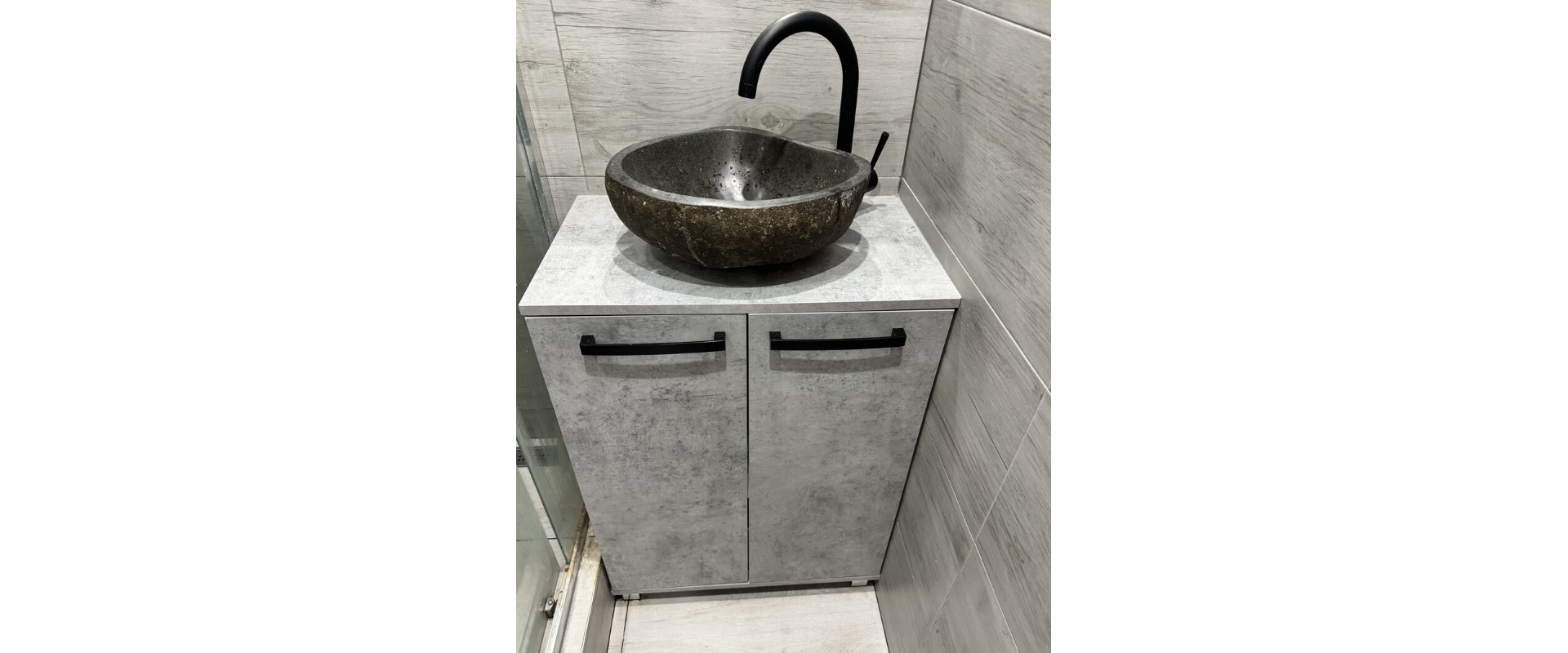 Na predaj 2-izbový byt s 3 balkónmi a šatníkom