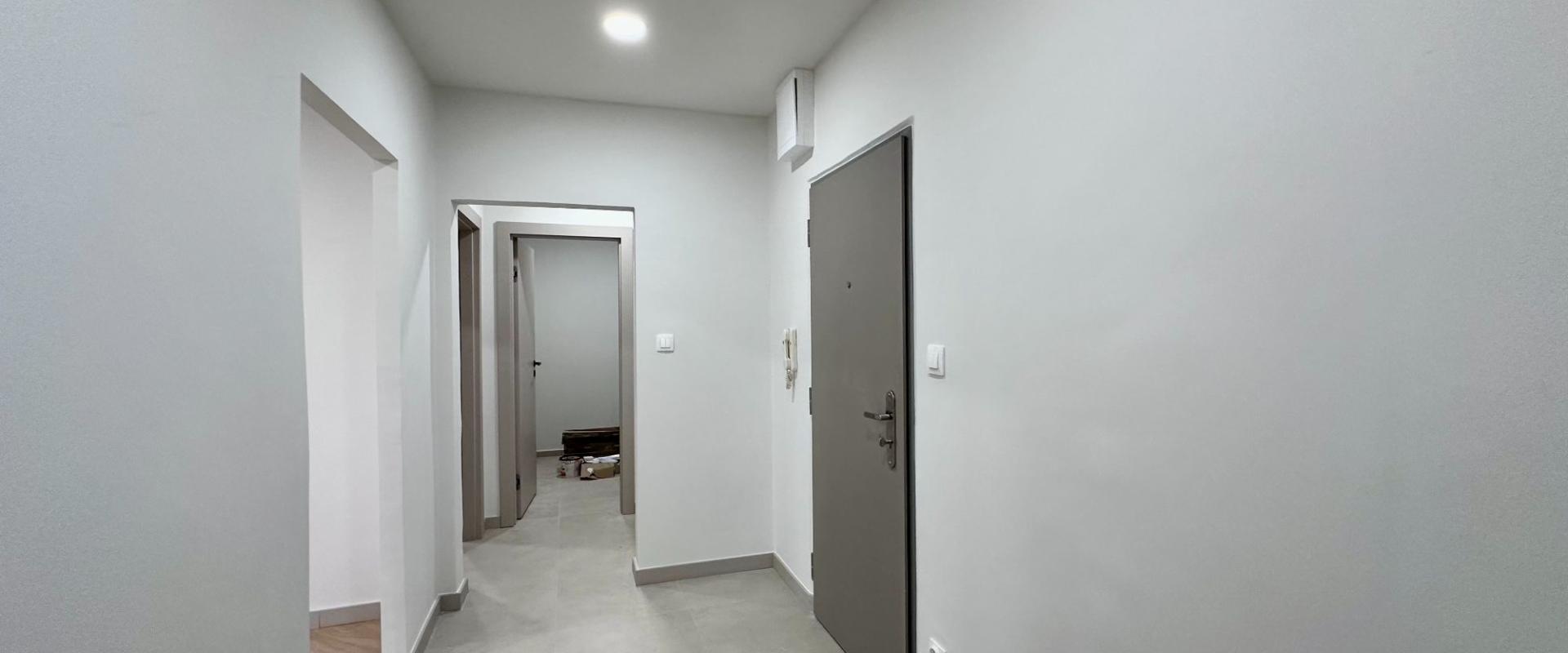 Kompletne zrekonštruovaný 3-izbový byt s balkónom