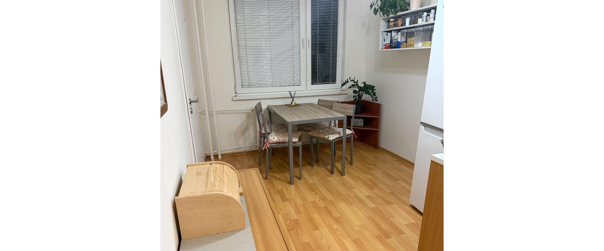 Kompletne zariadený 3-izbový byt s balkónom na Moldavskej ulici v Košiciach-Terasa
