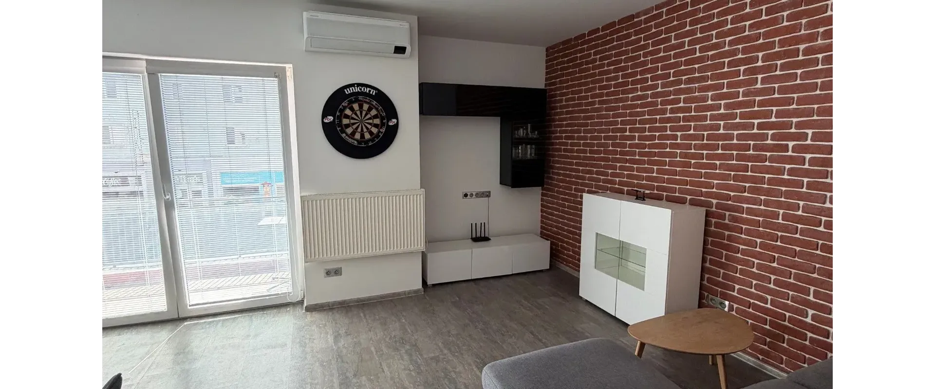NA PREDAJ: Moderný 1,5-izbový byt priamo v centre Michaloviec