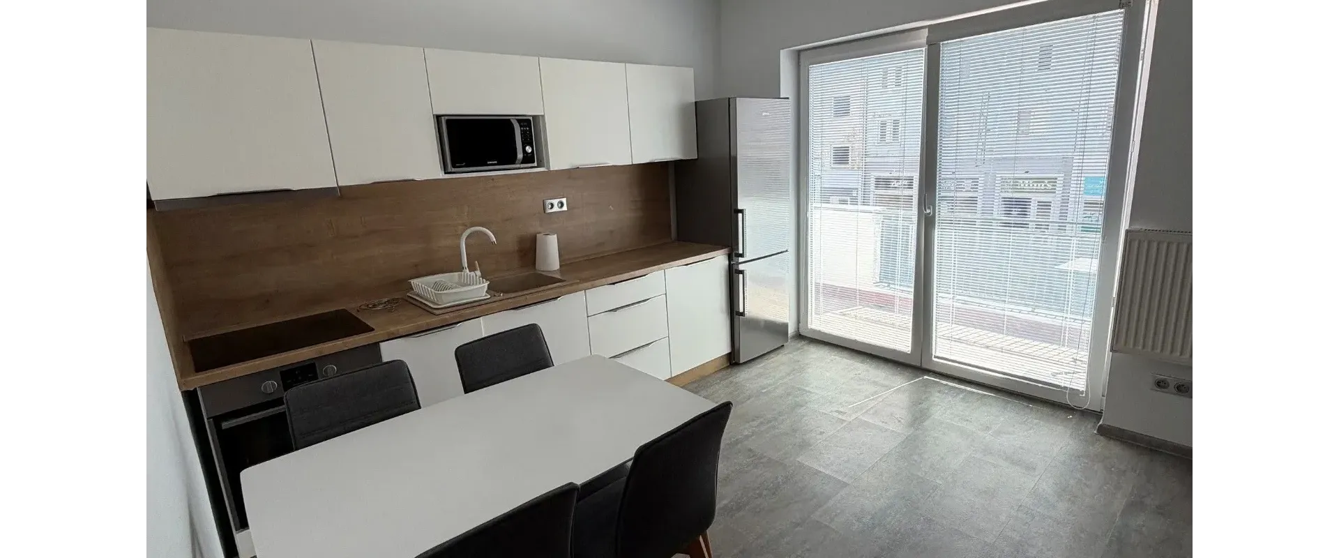 NA PREDAJ: Moderný 1,5-izbový byt priamo v centre Michaloviec