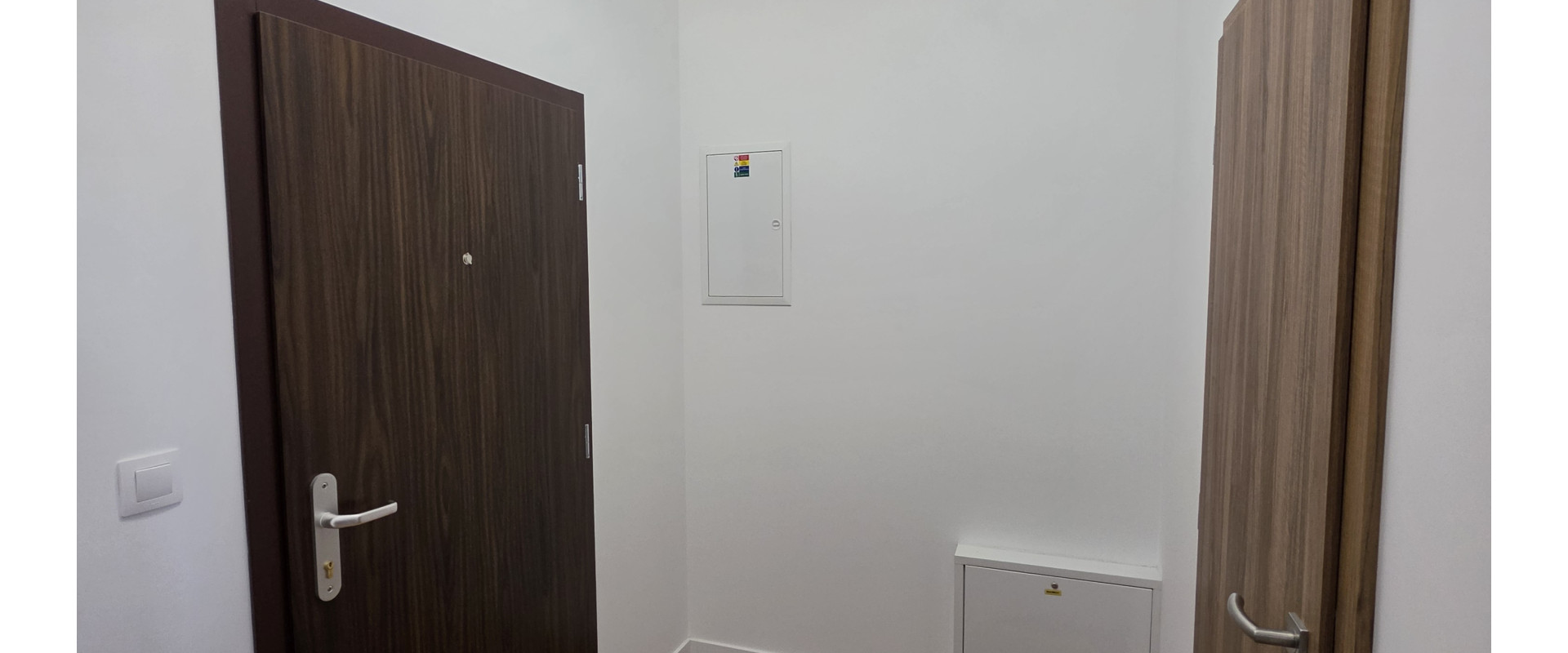 PRENÁJOM 1-izbový byt s balkónom, parkovaním a pivnicou