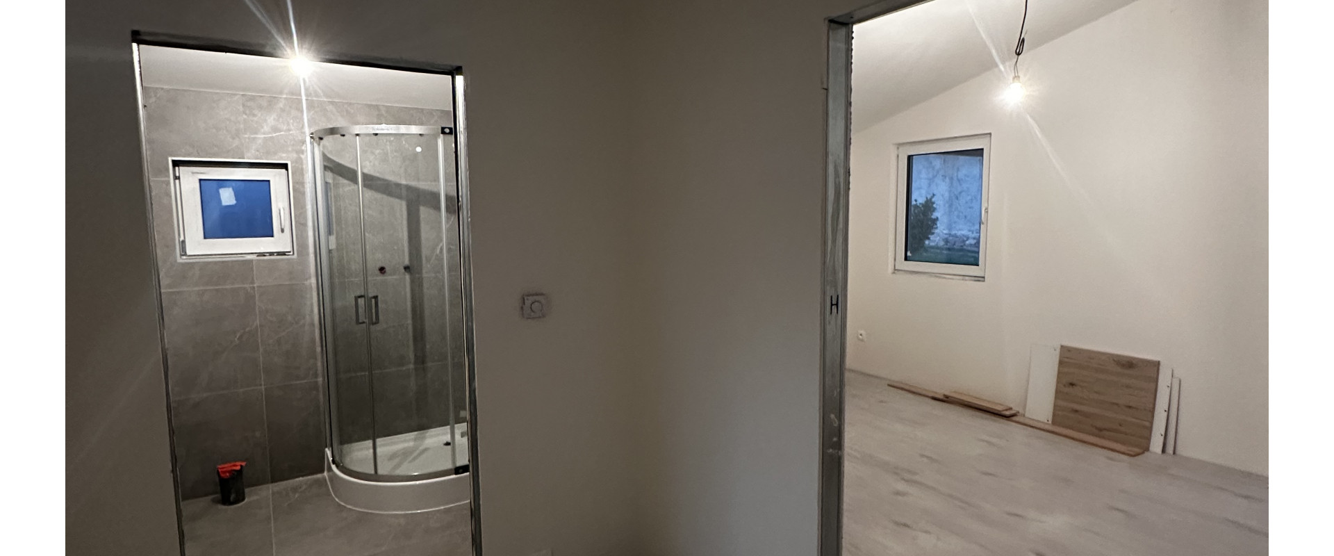 NA PREDAJ 2-izbový drevodom s terasou, nízke náklady, ticho, zeleň – Nitra