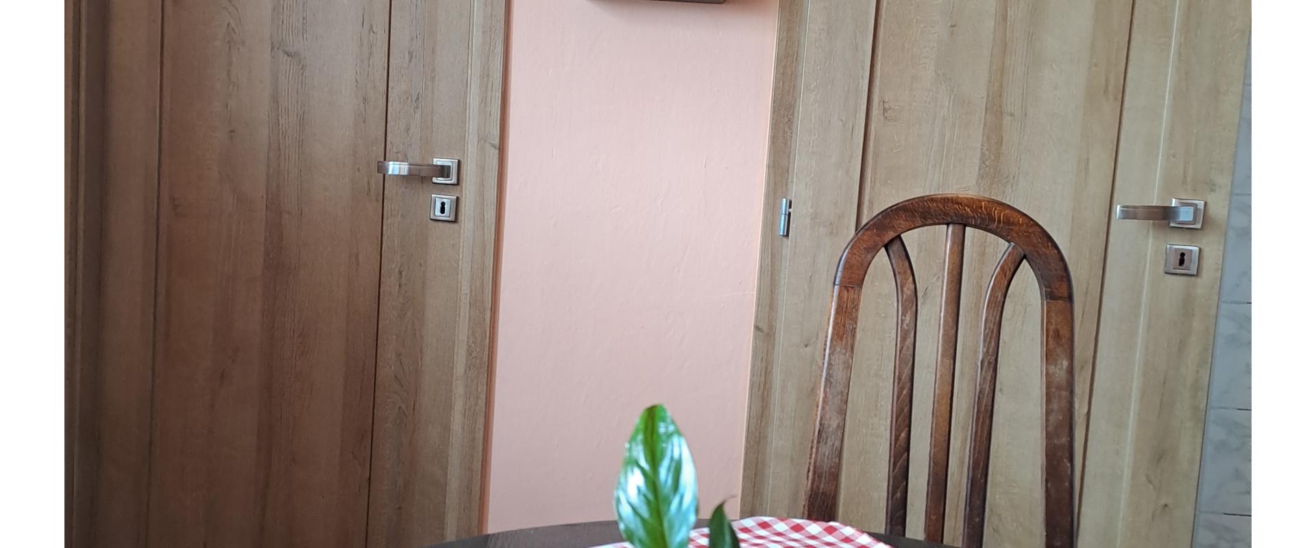 Veľkometrážny, 2-izbový byt so záhradou a garážou