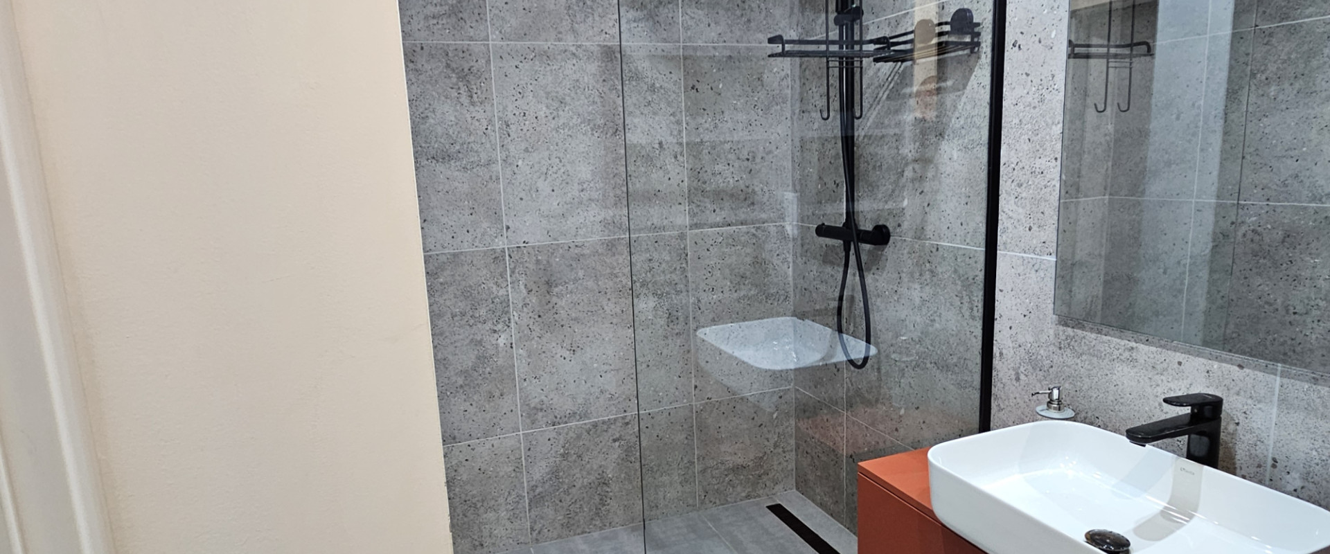 Moderný a svieži 2 izbový byt na PRENÁJOM - Nová Dubnica