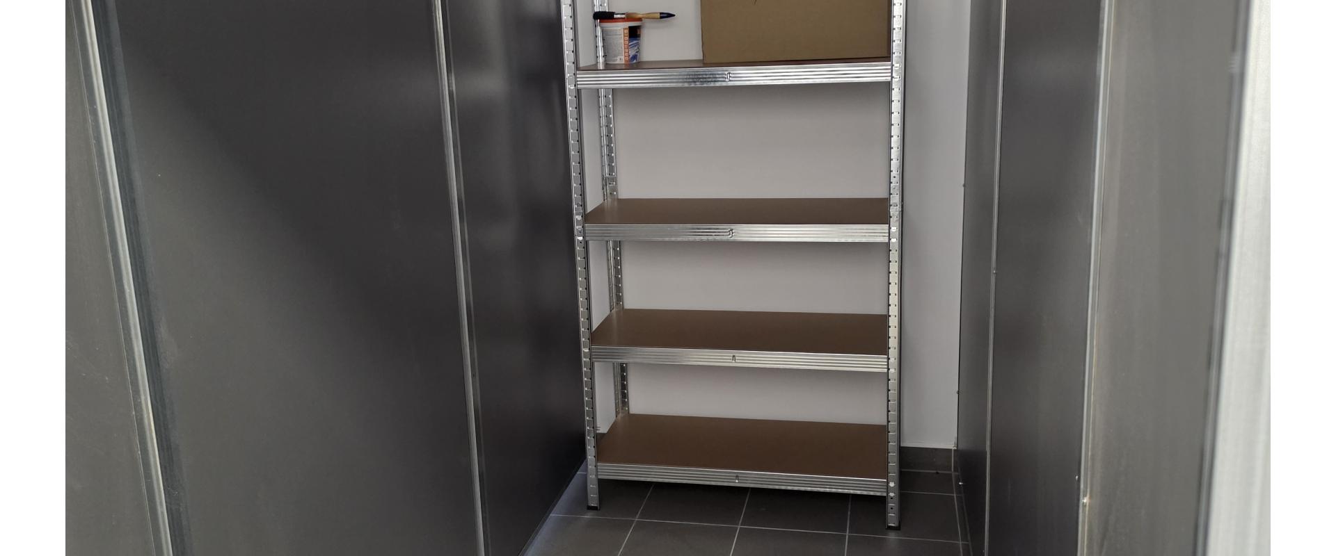 PRENÁJOM 1-izbový byt s balkónom, parkovaním a pivnicou