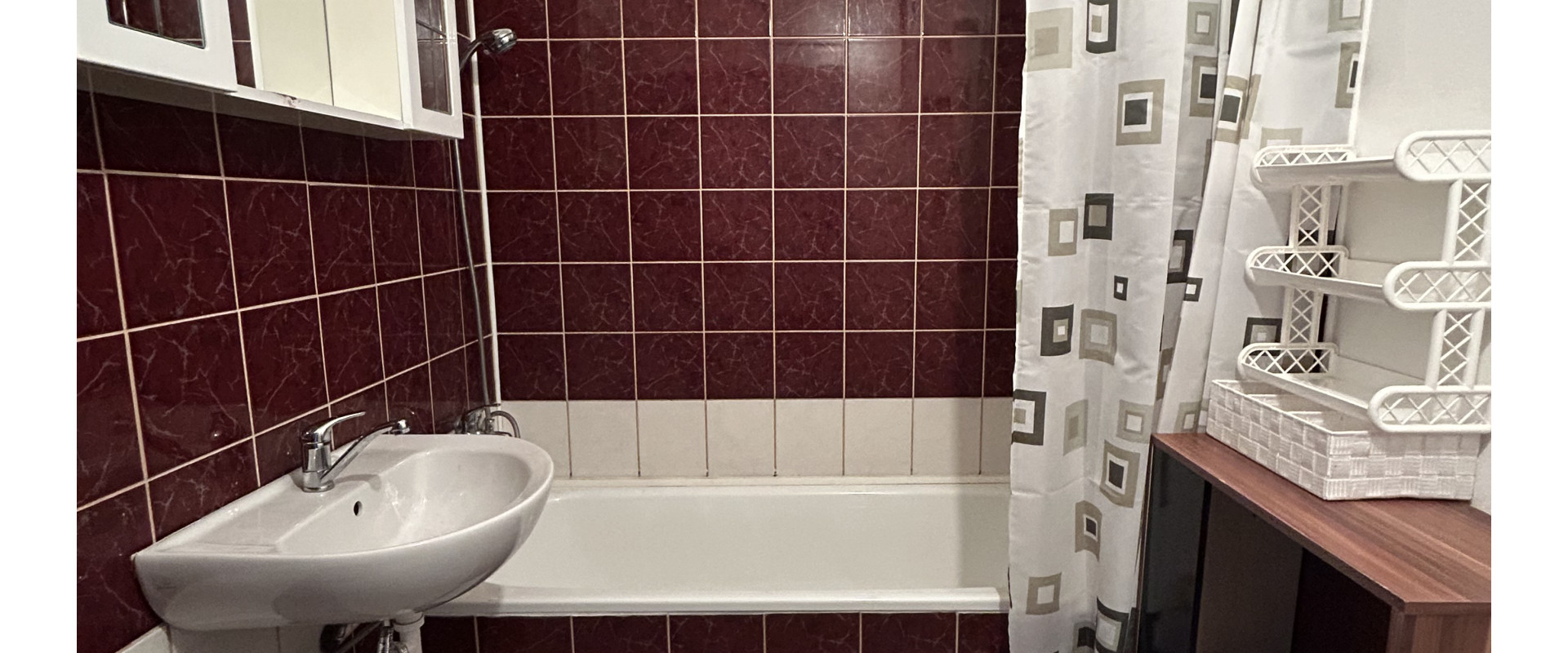 Na predaj: 2-izbový byt s balkónom-Spišská Nová Ves, Tkáčská