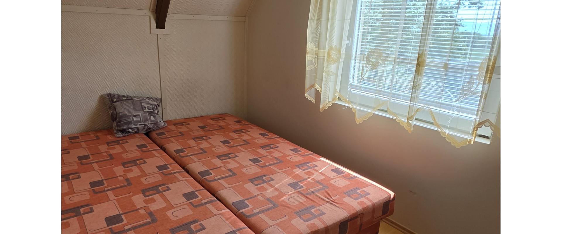 ZARIADENÁ CHATA PRI DUNAJI NEĎALEKO ŠTÚROVA