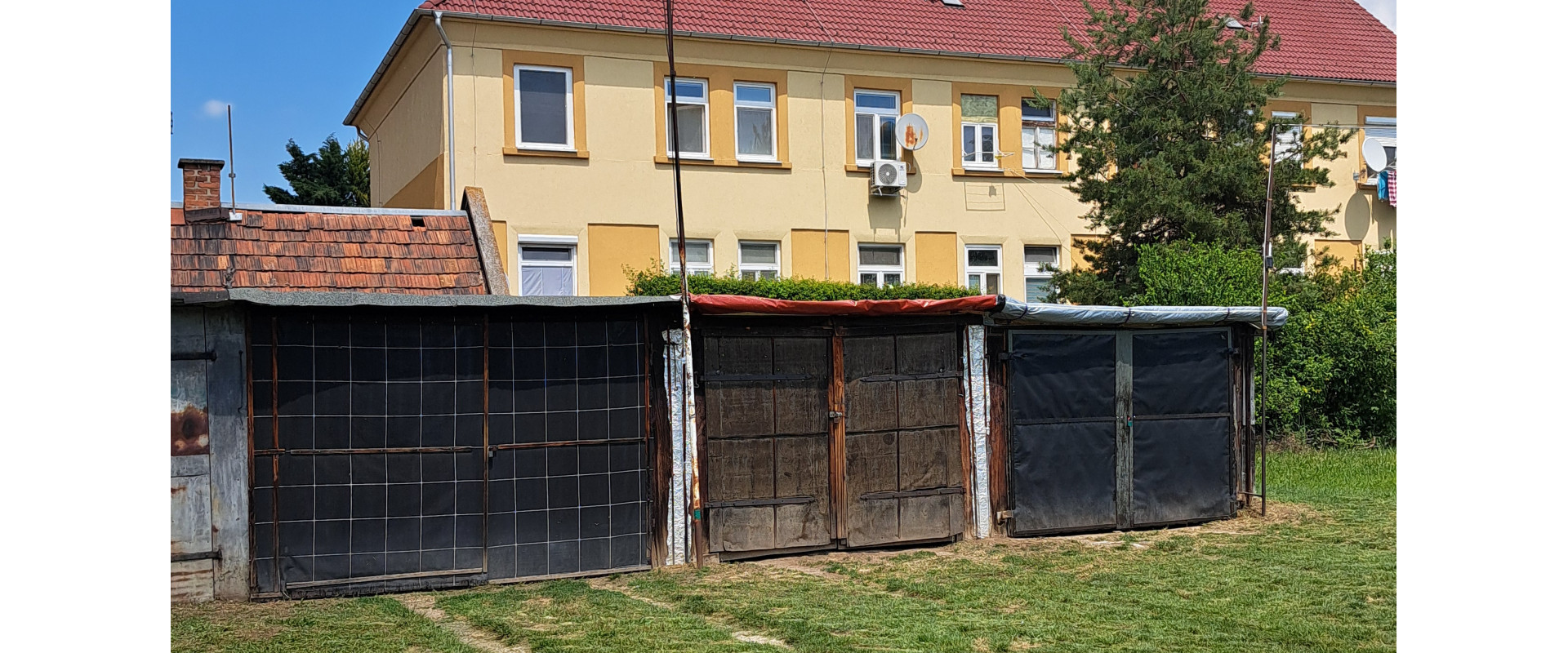 Priestranný 2izb byt s veľkou záhradou vhodný ako investícia