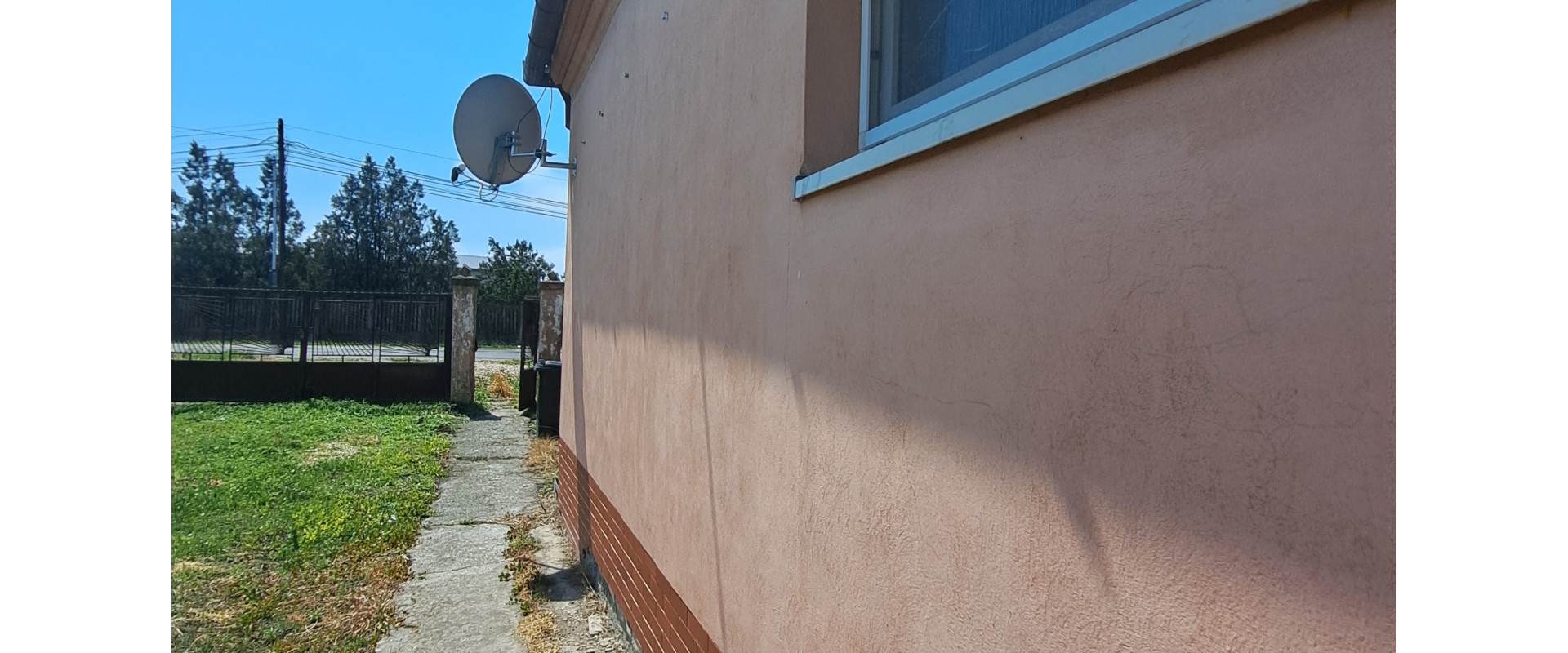 Rodinný dom v strede obce KAVA + investícia do budúcnosti