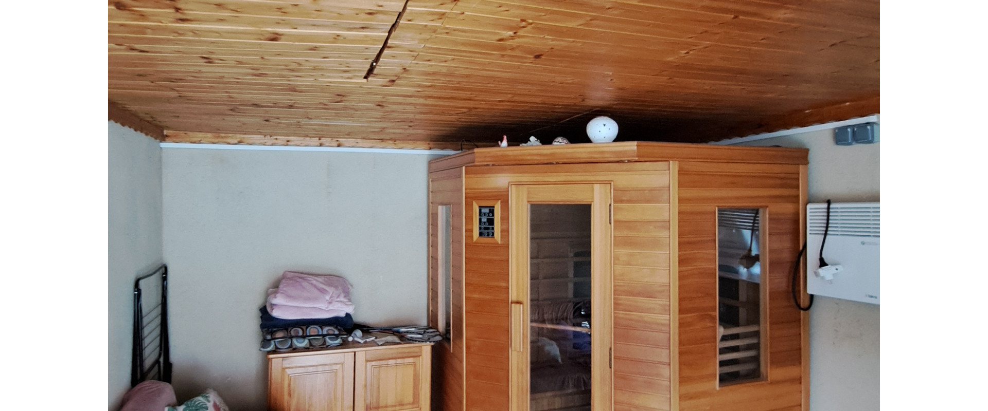 TOP! Rodinný dom s bazénom a výrivkou 40 min od Bratislavy