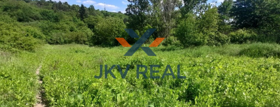 Na predaj pozemok v Lamači s výhľadom na Karpaty