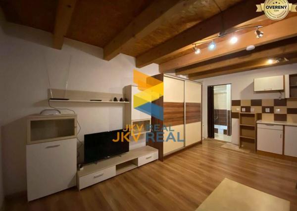 JKV REAL | Ponúkame na prenájom GARSÓNKU v kúpeľnom meste Bojnice
