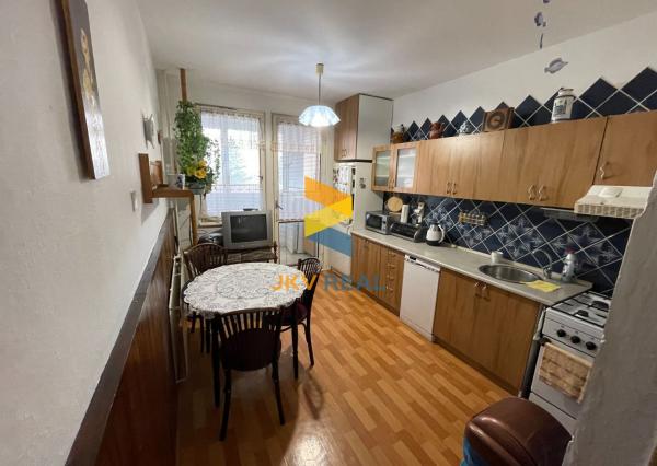 ZNÍŽENÁ CENA predaj 3 + 1 izbový byt sídlisko Zapotôčky 84.900 €