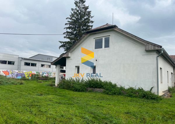 Administratívna budova na predaj - Chynorany