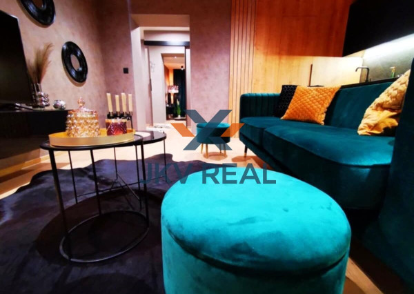 Nadherný luxusný 2 a pol izb. byt na prenájom v centre PD