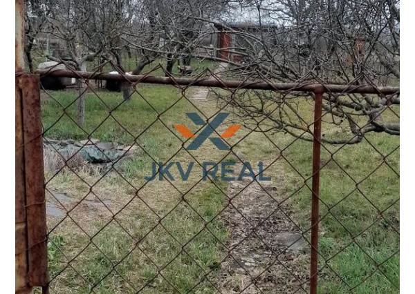 Na predaj záhrada v Štúrove v časti Tyúkfarom.