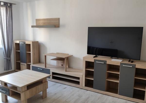 Prenajom 2-izbovy byt v centre Spišskej Novej Vsi