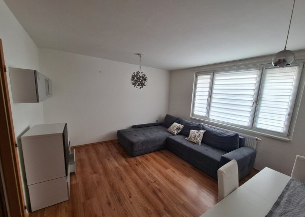 Prenájom 3izb.bytu blízko centra v Trnave na Družbe