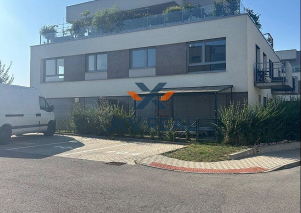 Krásny slnečný 2 izbový byt tichej časti Kynek