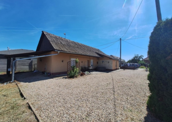 Na predaj prerobený rodinný dom v Kmeťove