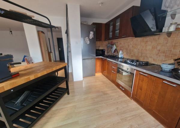 Prenájom 3-izboveho bytu v centre Košíc.