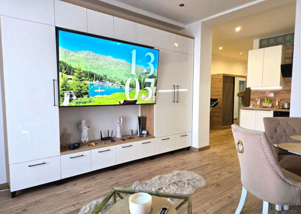 Prenájom Pre Náročných: Luxusný 3-izbový Byt s Balkónom v Srdci Michaloviec