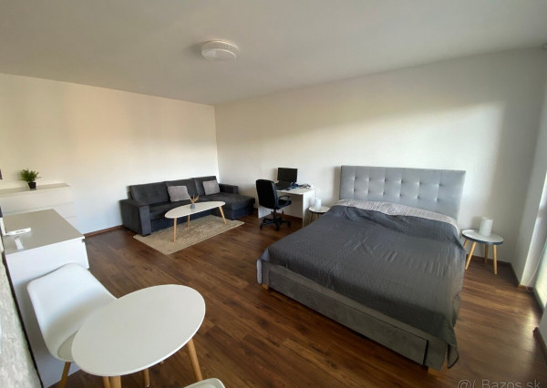 Prenajmem zrekonštruovaný 1-izbový byt – Bernolákova