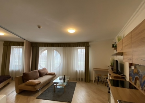 Na prenájom 2 izbový byt v Petržalke