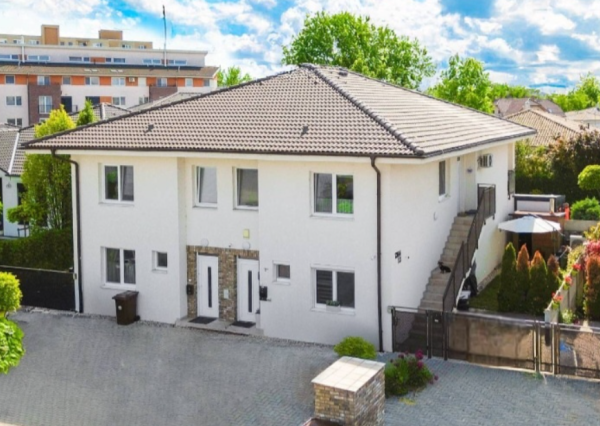 Na predaj nízkonákladový 3-izbový byt so záhradkou a saunou