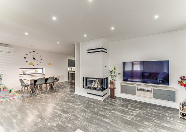 Moderný 5 izbový rodinný dom & bazén & altánok | Veľké Úľany