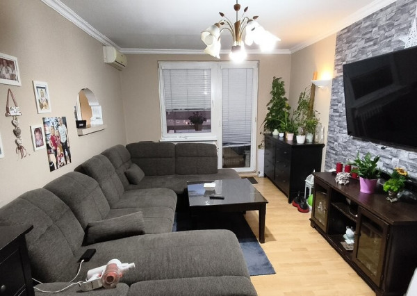 PREDAJ: veľký 3-izbový byt na Revolučnej ulici