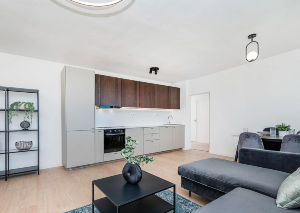 REZERVOVANÉ! Na prenájom 2-izbový byt v Nitre – Staré Mesto (projekt Riviéra)