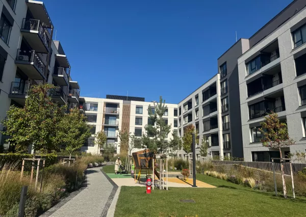 Štýlový 2izbový byt v projekte NESTO - nový, zariadený na mieru s balkónom a parkovaním