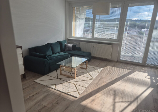 Prenájom: Štýlový 1-izbový byt v Trenčíne na Sihoti