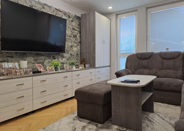 Slnečný, priestranný 3-izbový byt