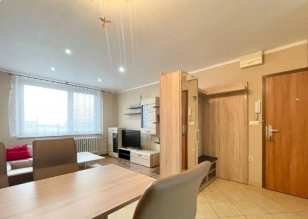 Prenájom : 2 izbový byt v Trenčíne Soblahovská ulica