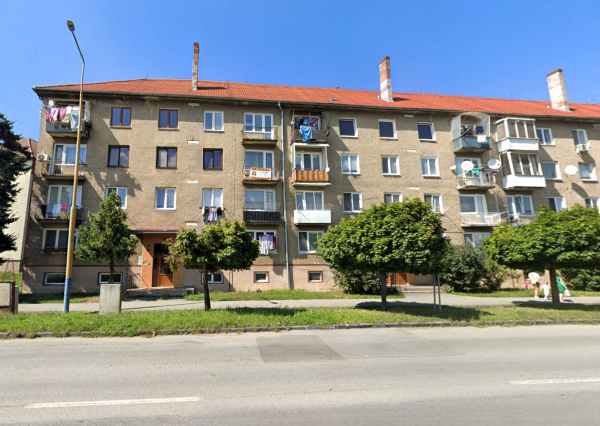 Na predaj 3 - izbový byt s balkónom - 70 m² v centre mesta Humenné.