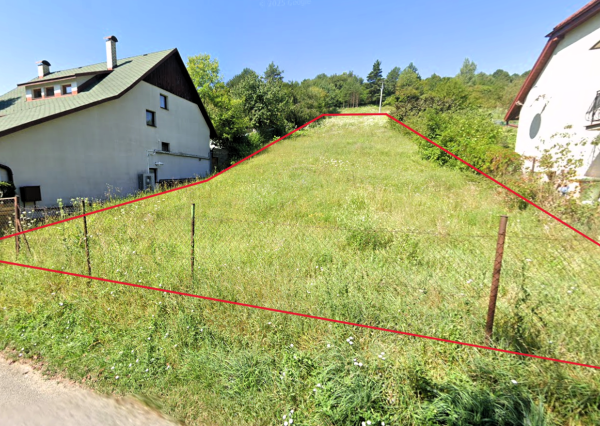 Na predaj stavebný pozemok 2 360 m² v obci Brestov – 3 km od Humenného.