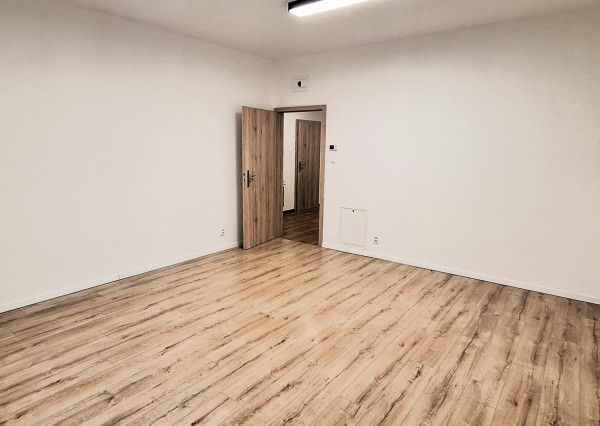 Na prenájom kancelársky priestor - 22 m² na ul. Sovietskych hrdinov 409 vo Svidníku