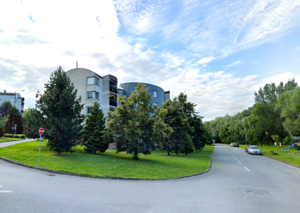 Priestranný 4 izbový byt - Tekeľová, Ľubotice