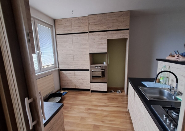 Prenajom 3,5izbovy byt Zlaté Moravce