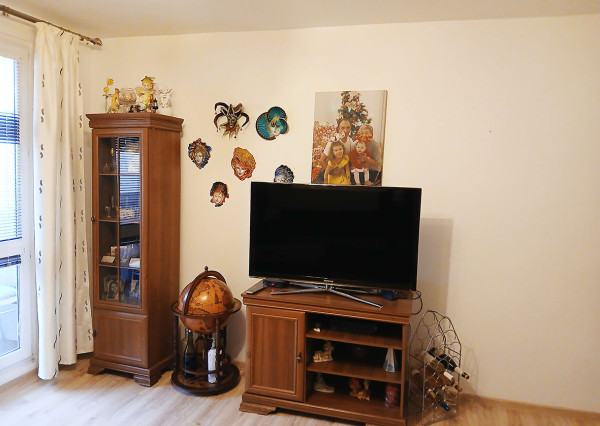 Mimoriadna Ponuka: Extrémne Priestranný 5-izbový Byt s Balkónom na Kyjevskej Ulici!