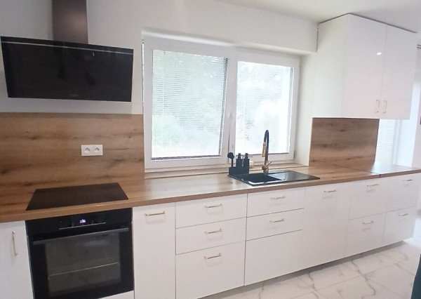 Moderný átriový rodinný dom v Beladiciach – novostavba