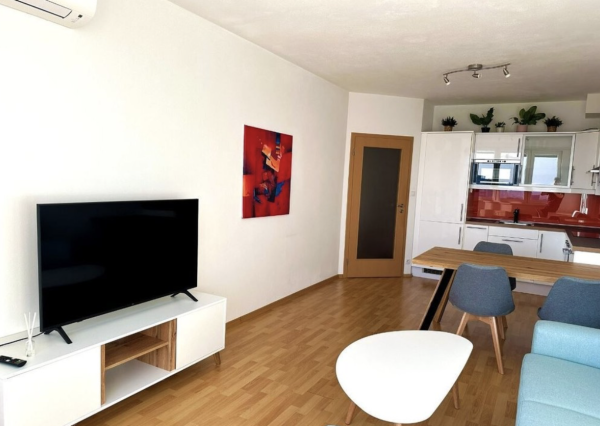 2-izbový byt s balkónom v projekte Jégeho alej, v m.časti Ružinov-Nivy a v blízkosti centra