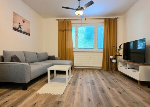 PRENAJATÝ!Na prenájom 2-izbovy byt na Klokočine zariadený