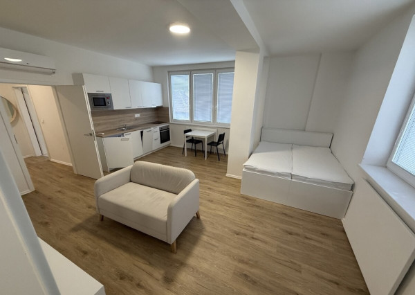Moderný 1-izbový byt s parkovaním kúsok od Centra Trnavy