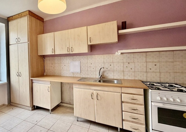 Na predaj: 3-izbový byt – Dolný Piál (76 m², 2. poschodie) Cena: 39 900 €