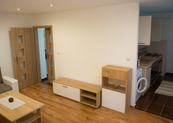 Útulný kompletne zrekonštruovaný 2-izbový byt s balkónom