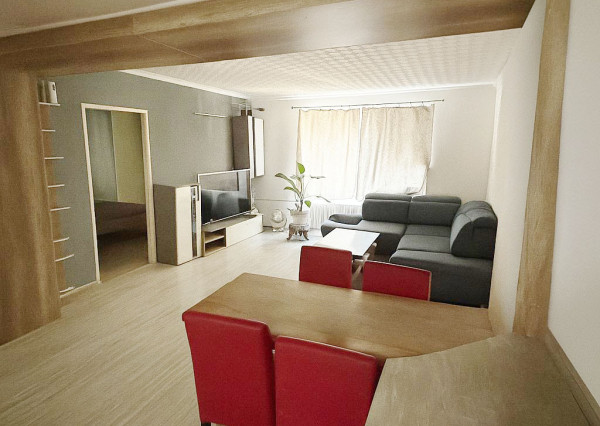 Predaj: Priestranný 2-izbový Byt s Balkónom v Strážskom!